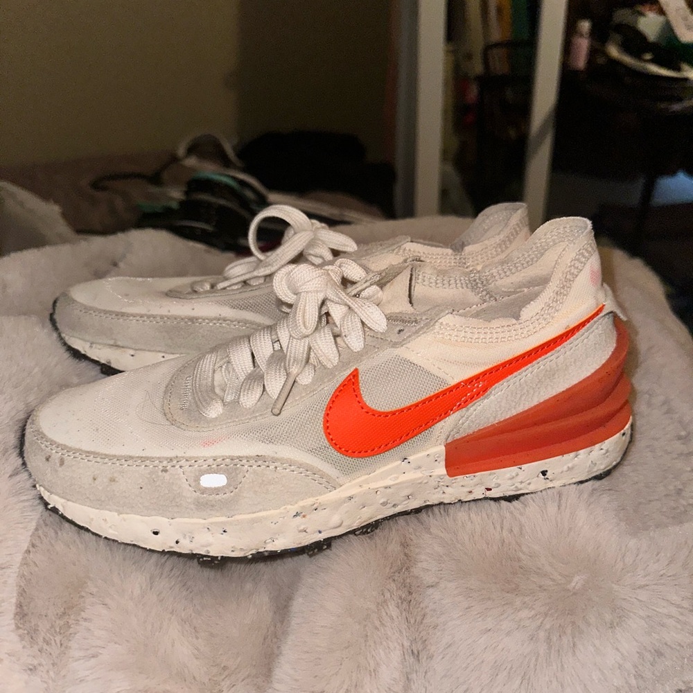 Nike tennis shoes